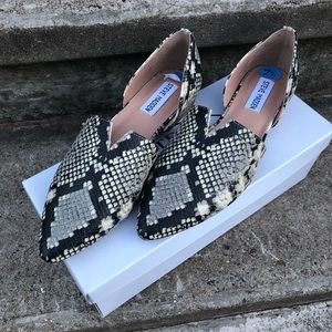 Steve Madden Flats